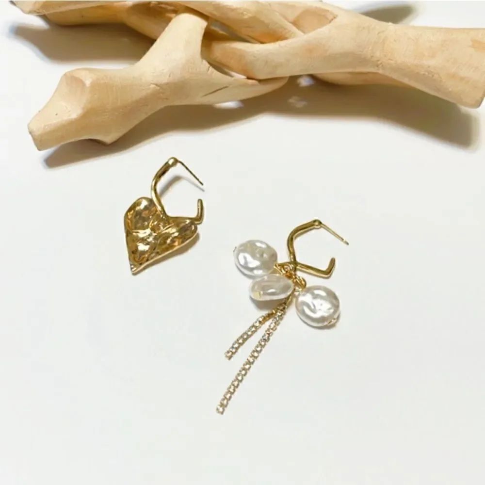 Heart dangle earrings  #470 - Picture 2 of 6